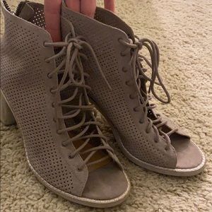 Dolce vita Laceup heel